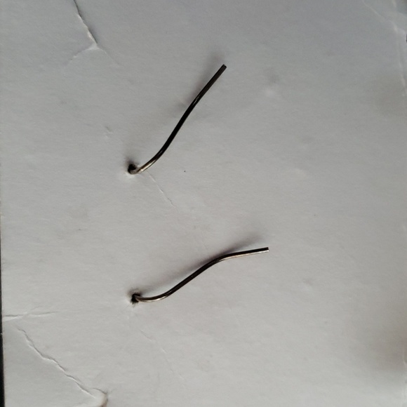 Pair of Beautiful Variedades fashion Columbia Wood Earrings - Picture 4 of 6